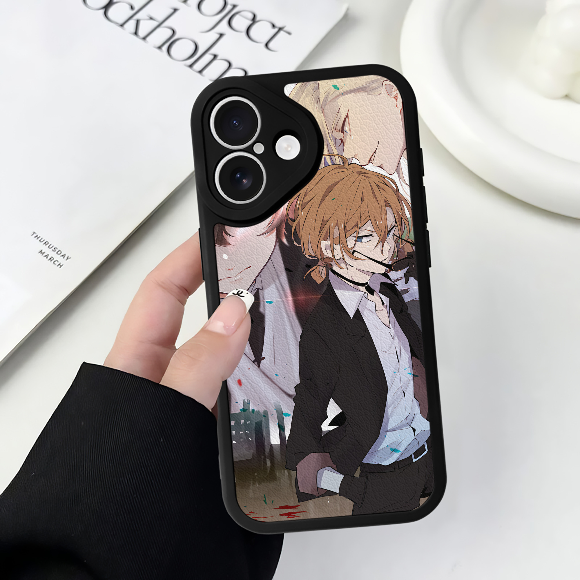 （画像用） 文豪ストレイドッグス Bungo Stray Dogs 【iPhone 16シリーズ対応】シリコンスマホケース（レザー調） 材質：シリコン